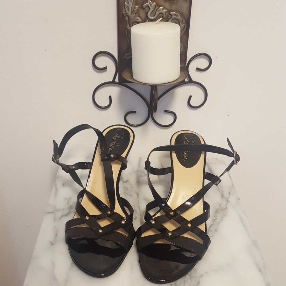NWOT COLE HAAN Black Strappy Leather Sandals.